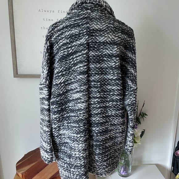 ASOS Glamorous Soho Boucle Knit Coat - Picture 2 of 11